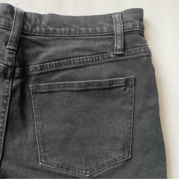 Madewell High-Rise Denim Shorts in Lunar Wash - Picture 11 of 12